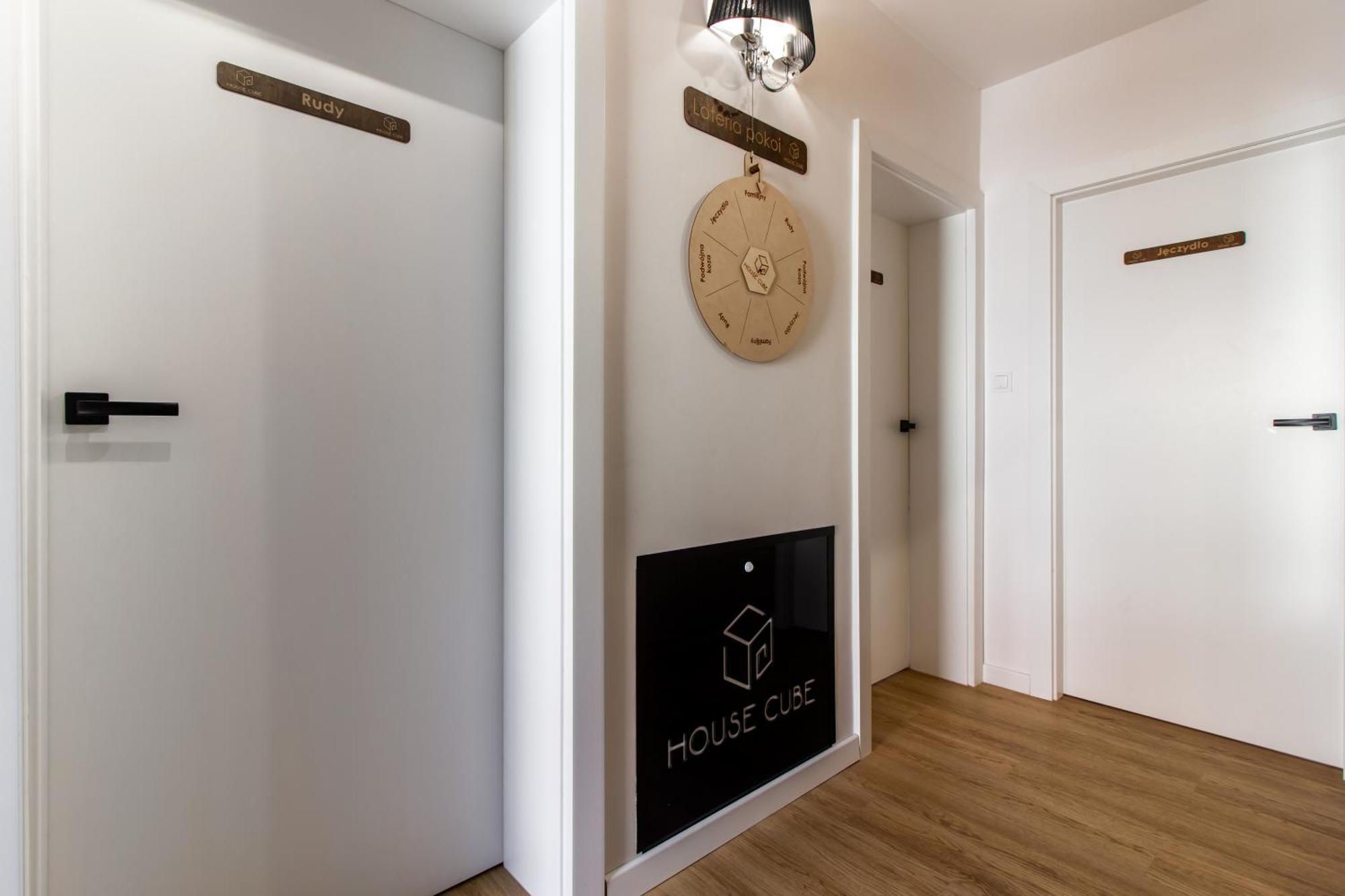 Housecube, Bar , Prywatne Kino, Bilard , Luxus Βίλα Βρότσλαβ Εξωτερικό φωτογραφία