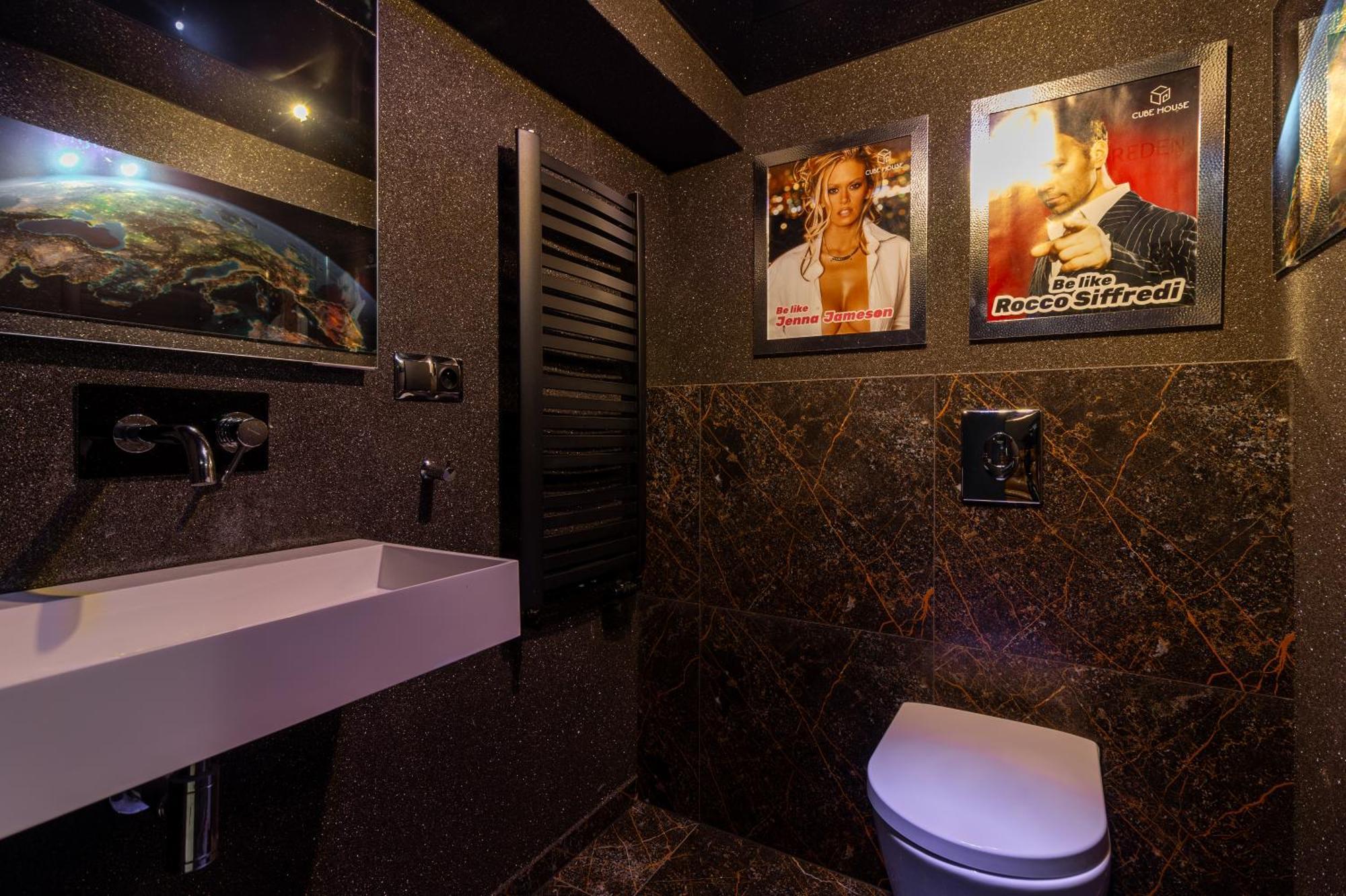 Housecube, Bar , Prywatne Kino, Bilard , Luxus Βίλα Βρότσλαβ Εξωτερικό φωτογραφία