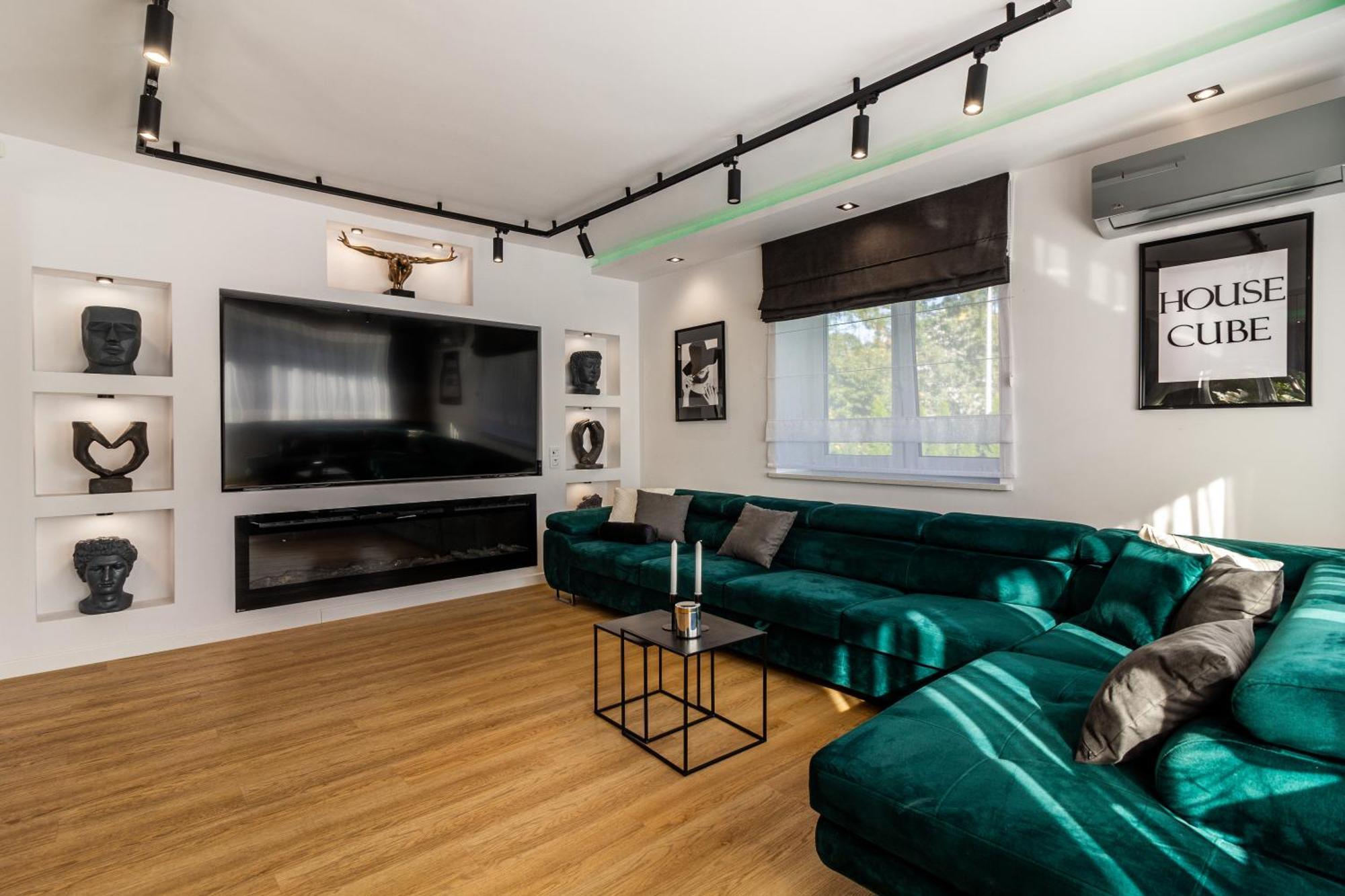 Housecube, Bar , Prywatne Kino, Bilard , Luxus Βίλα Βρότσλαβ Εξωτερικό φωτογραφία